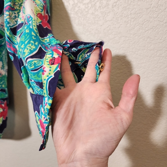 LILLY PULITZER Isla Silk button up blouse size M‎ - Picture 9 of 11